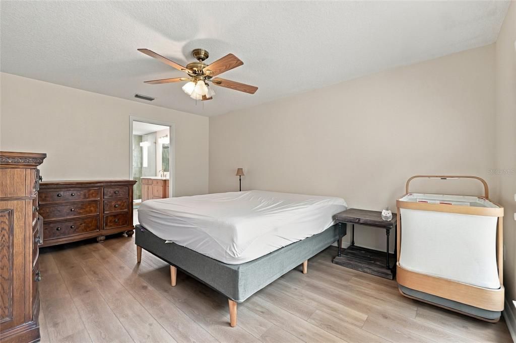 For Sale: $469,900 (3 beds, 2 baths, 1930 Square Feet)