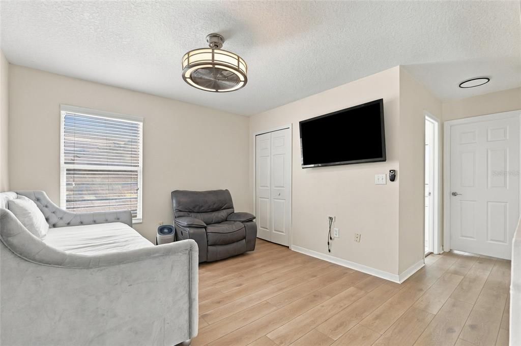 For Sale: $469,900 (3 beds, 2 baths, 1930 Square Feet)