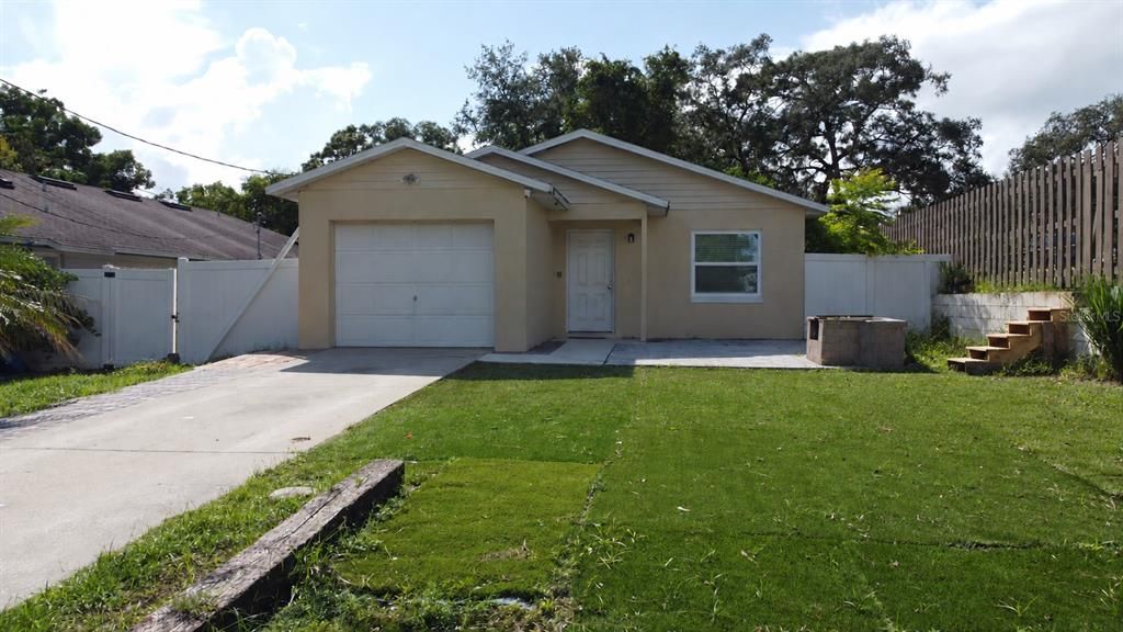 For Sale: $537,500 (7 beds, 0 baths, 2864 Square Feet)