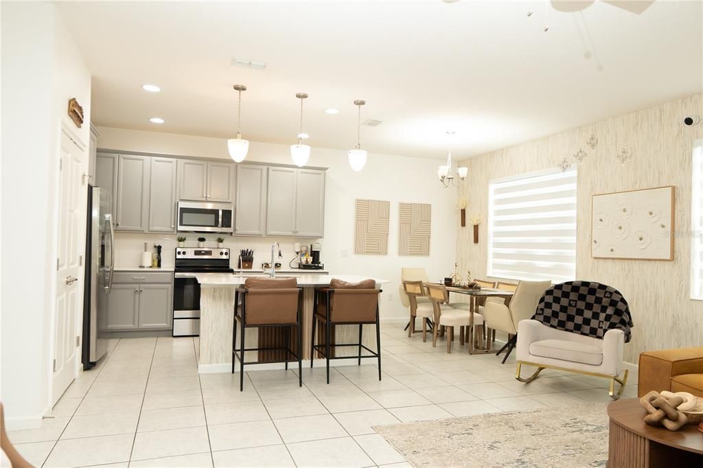 For Rent: $2,800 (4 beds, 3 baths, 2384 Square Feet)
