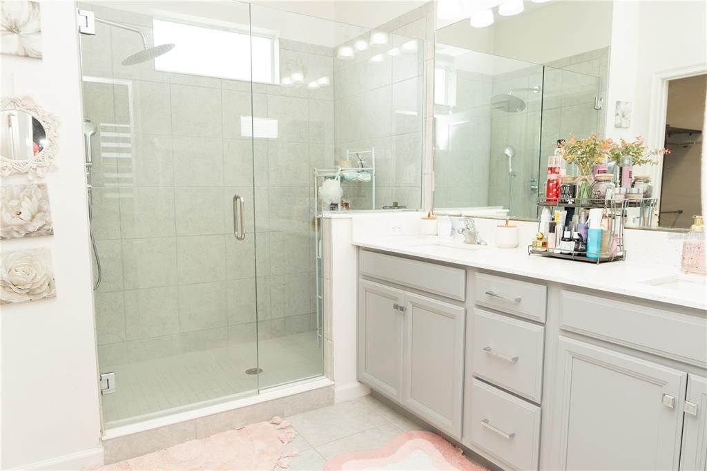 For Rent: $2,800 (4 beds, 3 baths, 2384 Square Feet)