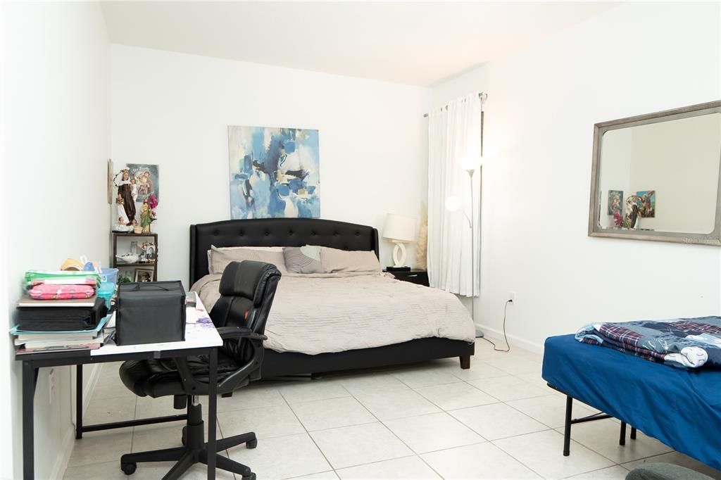 For Rent: $2,800 (4 beds, 3 baths, 2384 Square Feet)