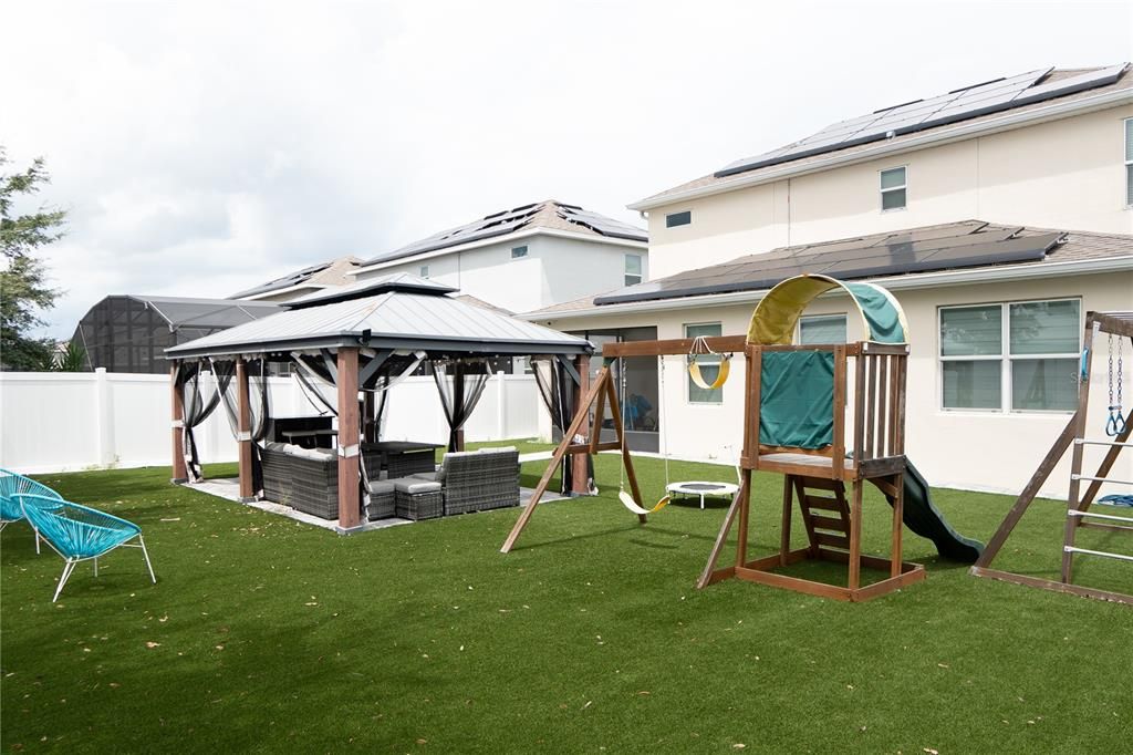 For Rent: $2,800 (4 beds, 3 baths, 2384 Square Feet)