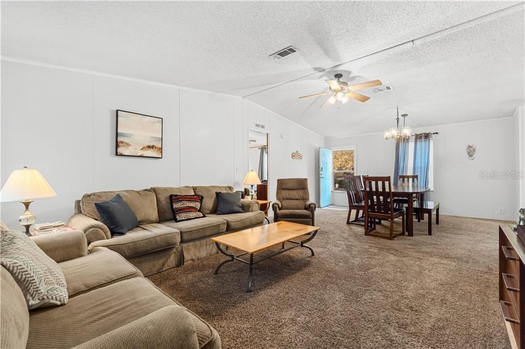 For Sale: $180,000 (3 beds, 2 baths, 1620 Square Feet)