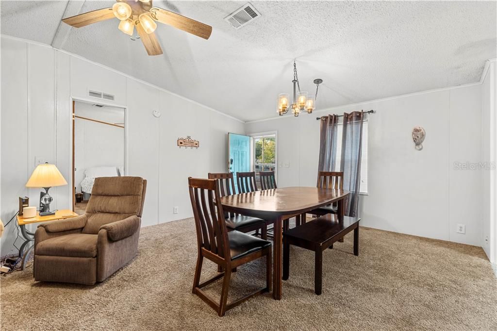 For Sale: $180,000 (3 beds, 2 baths, 1620 Square Feet)