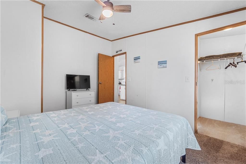 For Sale: $180,000 (3 beds, 2 baths, 1620 Square Feet)
