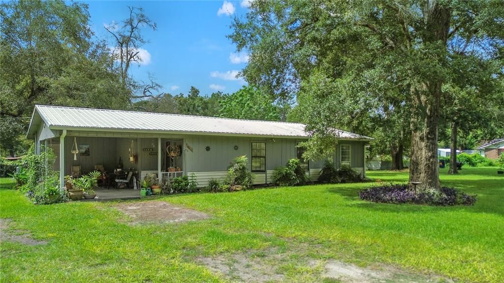 For Sale: $229,900 (3 beds, 2 baths, 1235 Square Feet)