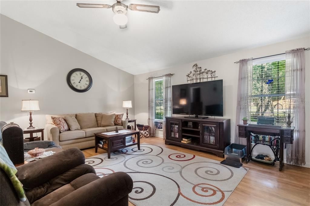 For Sale: $229,900 (3 beds, 2 baths, 1235 Square Feet)