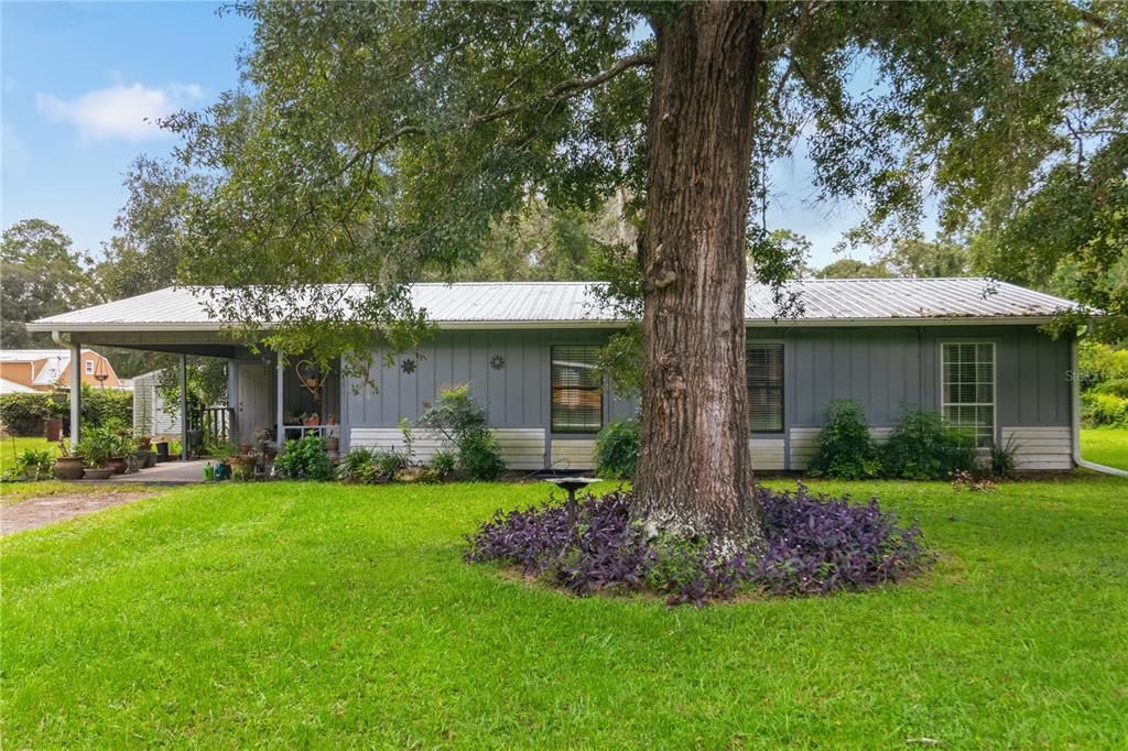 For Sale: $229,900 (3 beds, 2 baths, 1235 Square Feet)