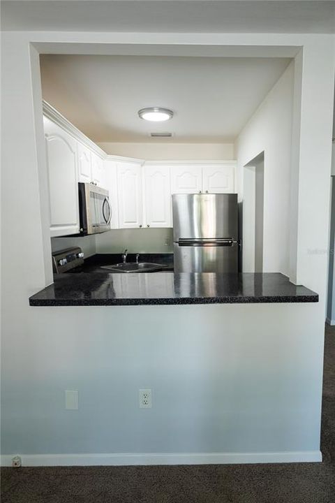 For Sale: $67,500 (1 beds, 1 baths, 640 Square Feet)