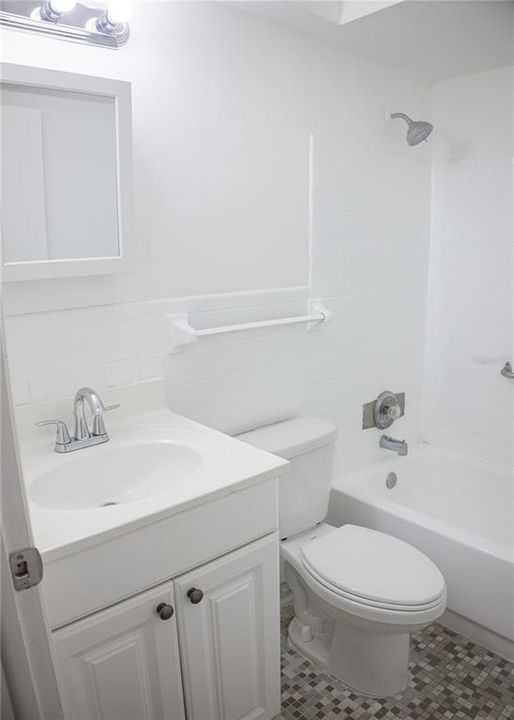 For Sale: $67,500 (1 beds, 1 baths, 640 Square Feet)