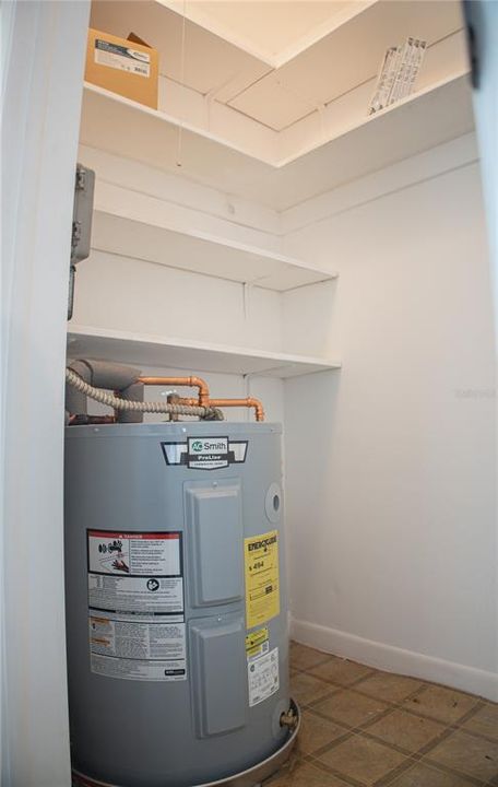 For Sale: $67,500 (1 beds, 1 baths, 640 Square Feet)