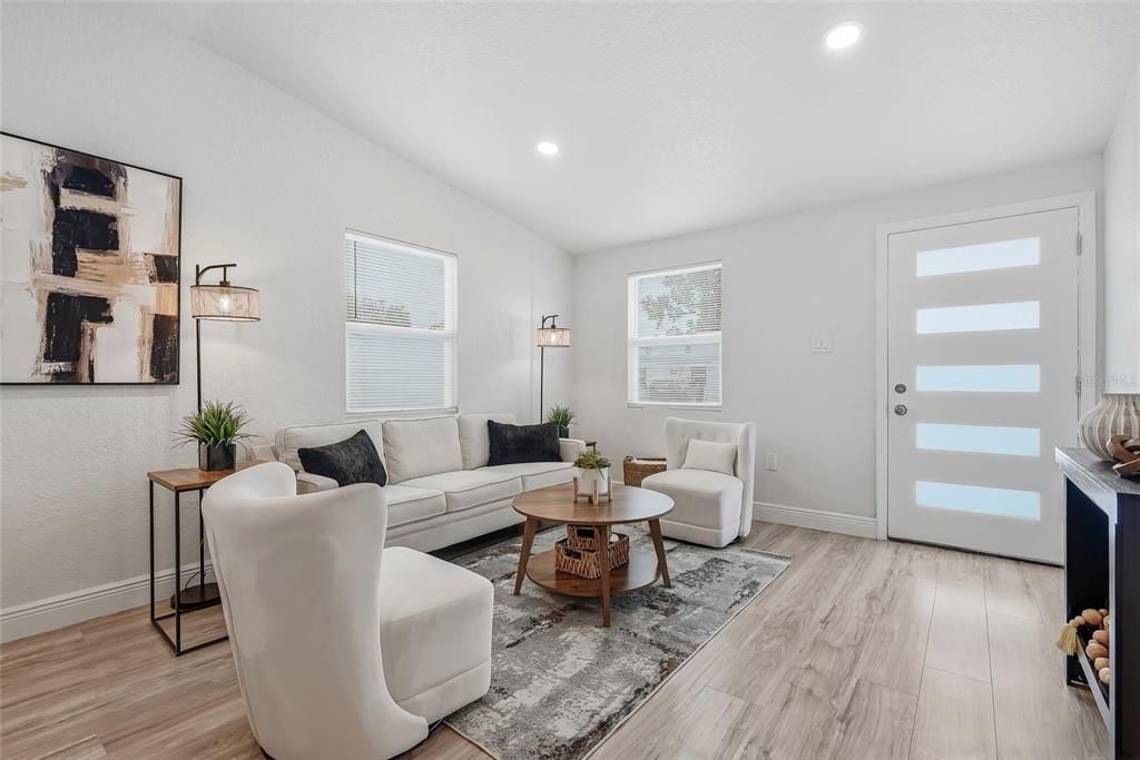En Venta: $345,000 (3 camas, 2 baños, 1108 Pies cuadrados)