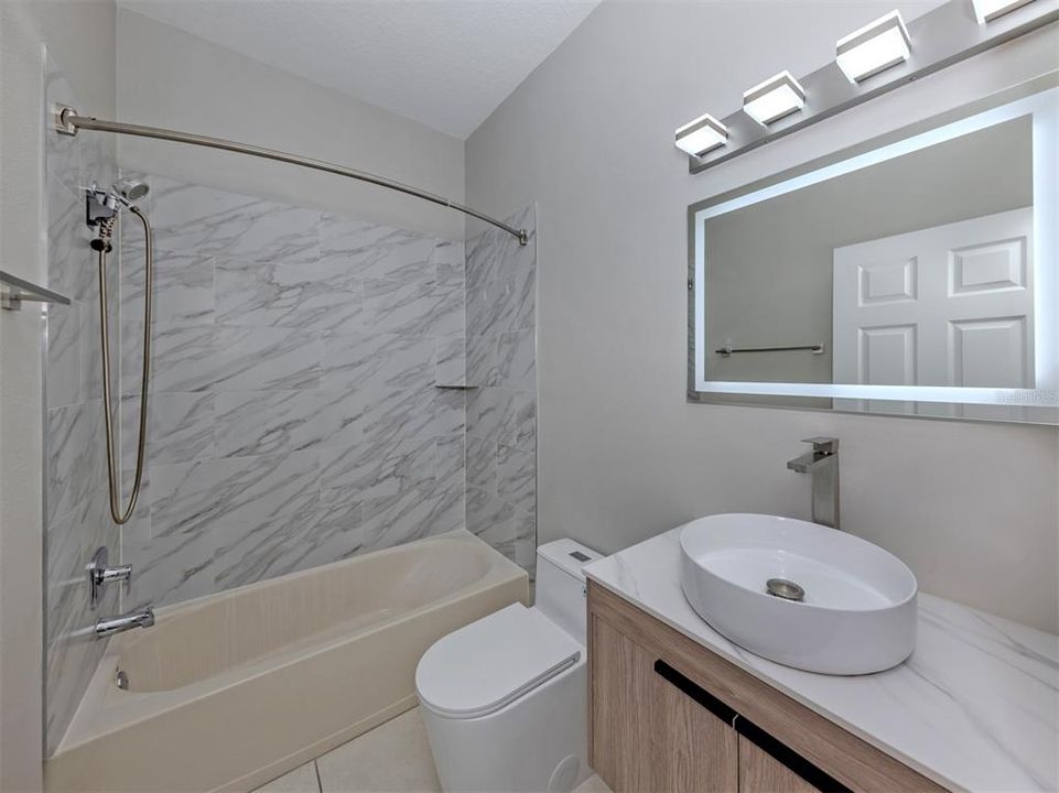 For Rent: $2,950 (3 beds, 2 baths, 1657 Square Feet)