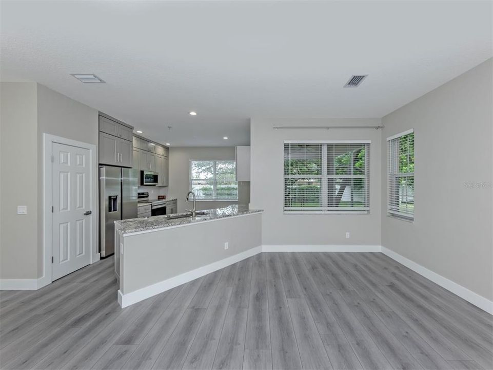 For Rent: $2,950 (3 beds, 2 baths, 1657 Square Feet)