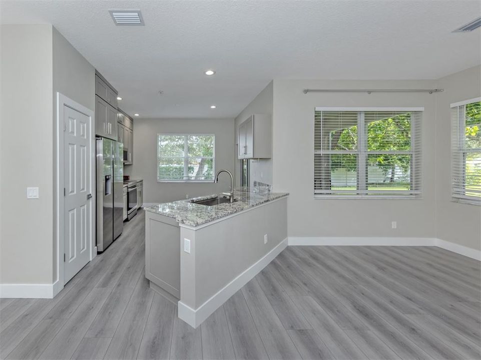 For Rent: $2,950 (3 beds, 2 baths, 1657 Square Feet)