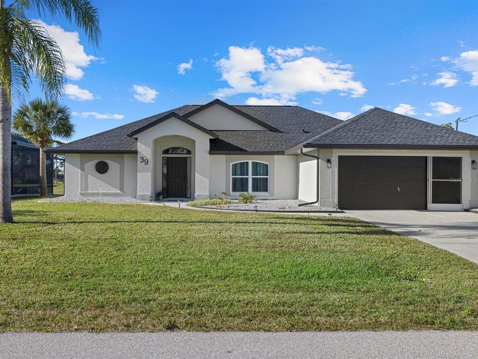 For Rent: $2,700 (3 beds, 2 baths, 1617 Square Feet)