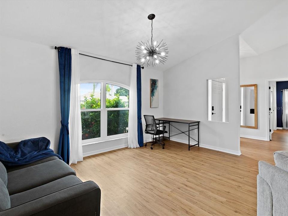 For Rent: $2,700 (3 beds, 2 baths, 1617 Square Feet)