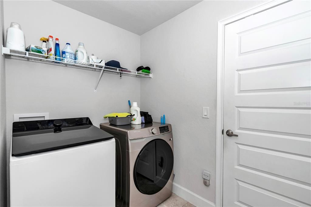 For Sale: $314,000 (3 beds, 2 baths, 1725 Square Feet)