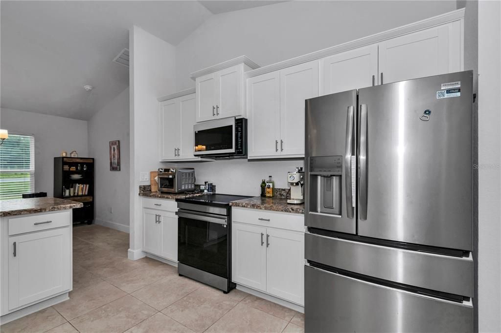 For Sale: $314,000 (3 beds, 2 baths, 1725 Square Feet)