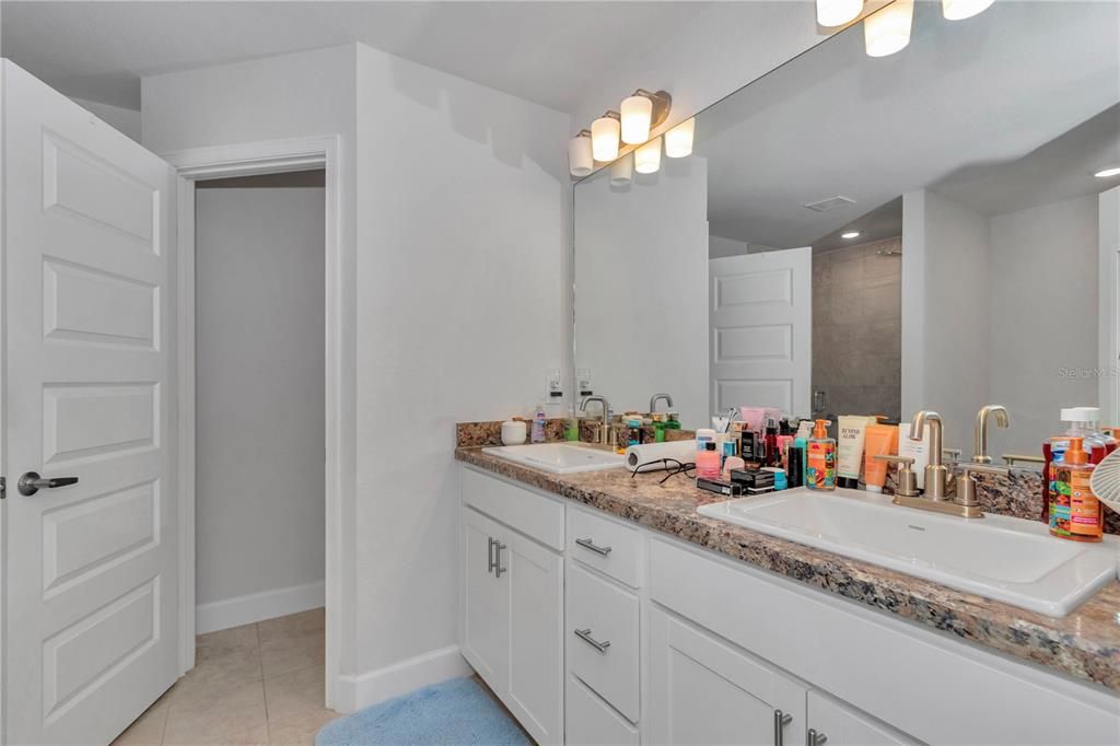 For Sale: $314,000 (3 beds, 2 baths, 1725 Square Feet)