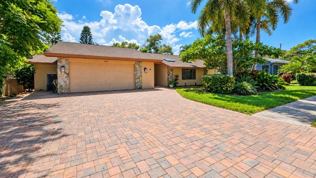 For Sale: $674,900 (4 beds, 2 baths, 2228 Square Feet)