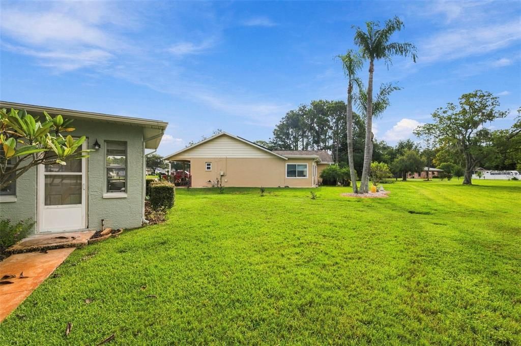 For Sale: $282,000 (2 beds, 2 baths, 1268 Square Feet)