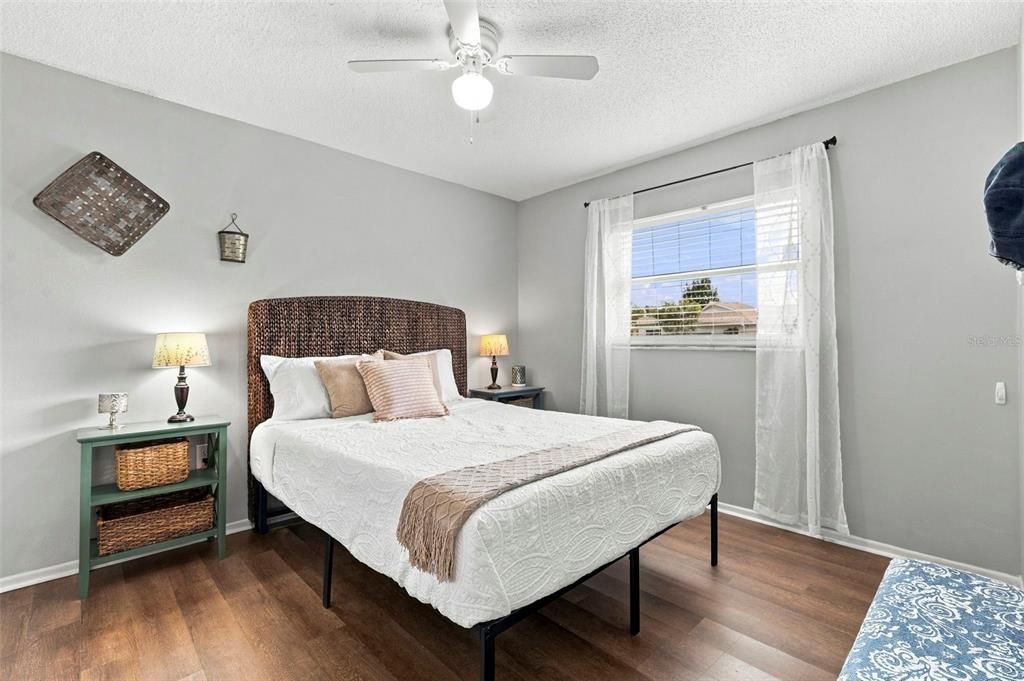 For Sale: $282,000 (2 beds, 2 baths, 1268 Square Feet)