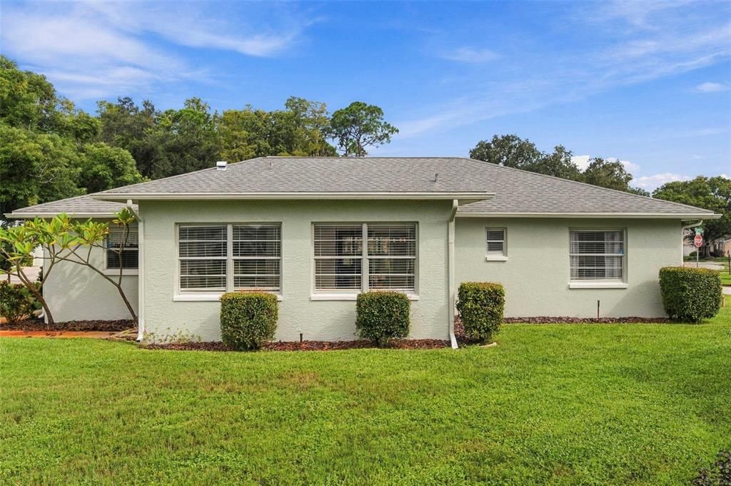 For Sale: $282,000 (2 beds, 2 baths, 1268 Square Feet)