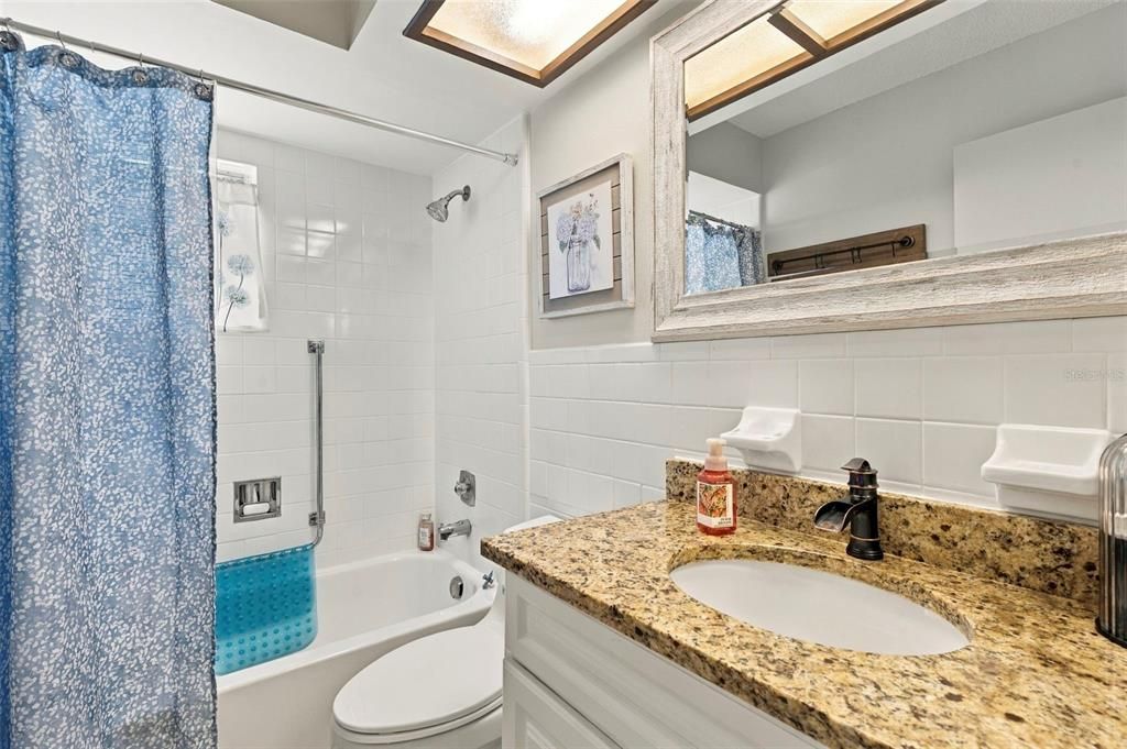 For Sale: $282,000 (2 beds, 2 baths, 1268 Square Feet)