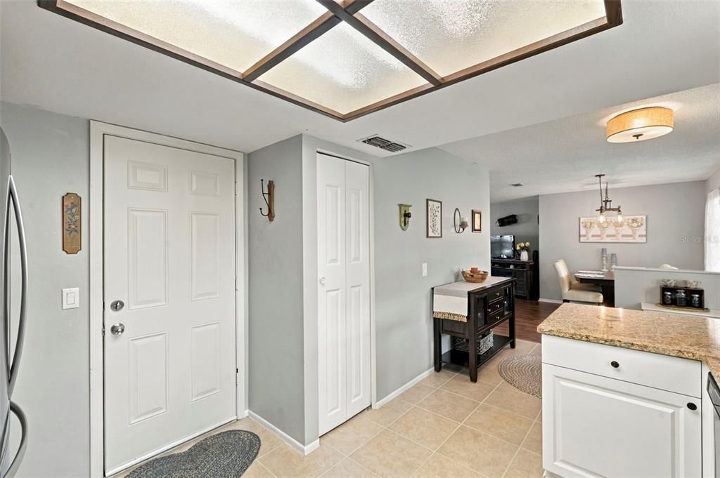 For Sale: $282,000 (2 beds, 2 baths, 1268 Square Feet)