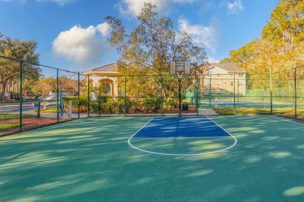 For Rent: $1,650 (2 beds, 2 baths, 918 Square Feet)