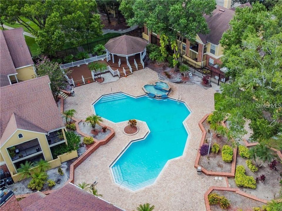 For Rent: $1,650 (2 beds, 2 baths, 918 Square Feet)