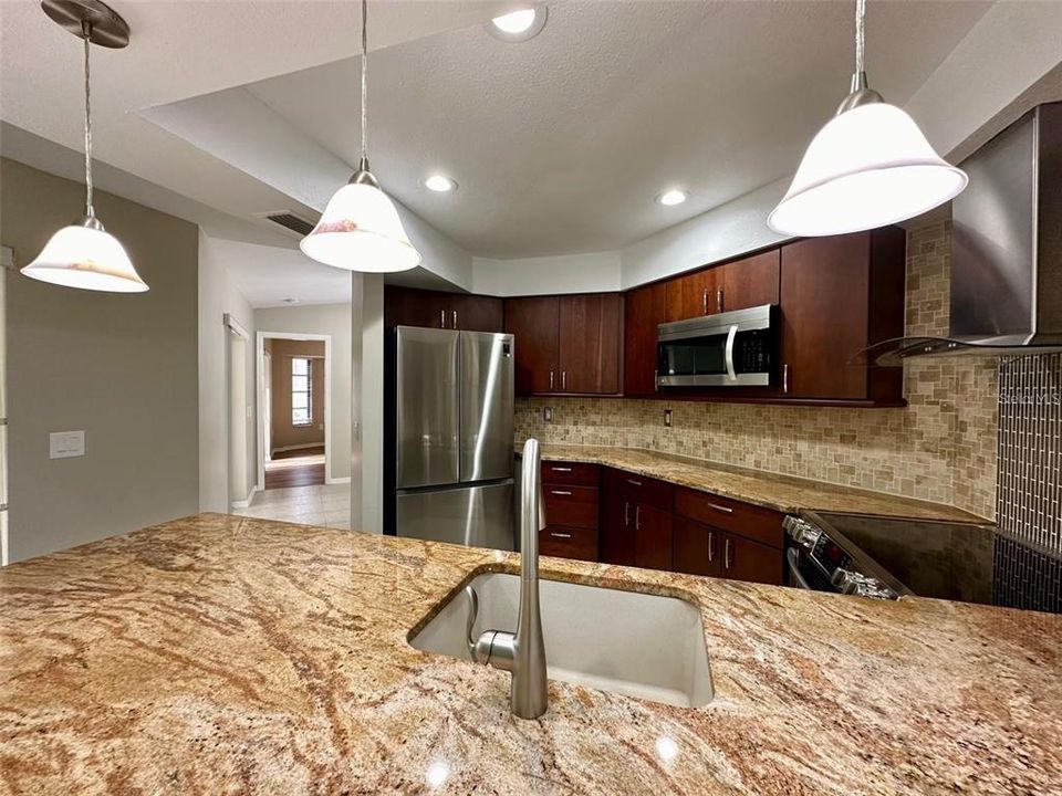 For Rent: $1,950 (3 beds, 2 baths, 1740 Square Feet)