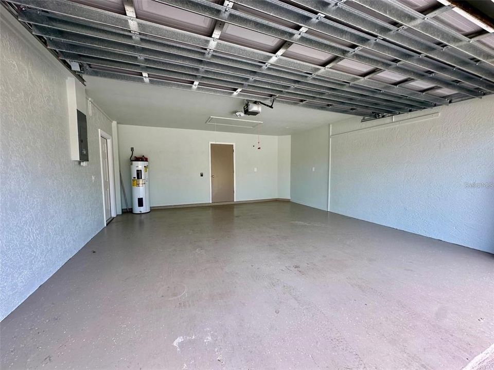 For Rent: $1,950 (3 beds, 2 baths, 1740 Square Feet)