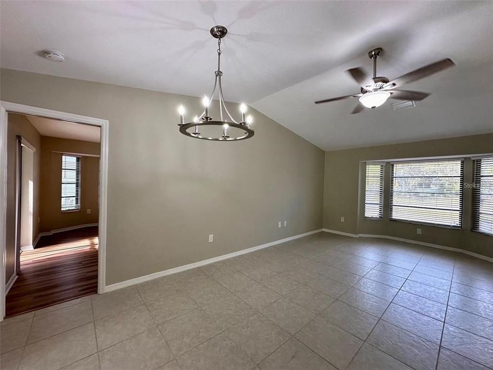 For Rent: $1,950 (3 beds, 2 baths, 1740 Square Feet)