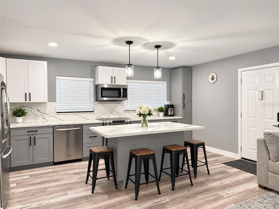 For Rent: $1,700 (2 beds, 2 baths, 960 Square Feet)
