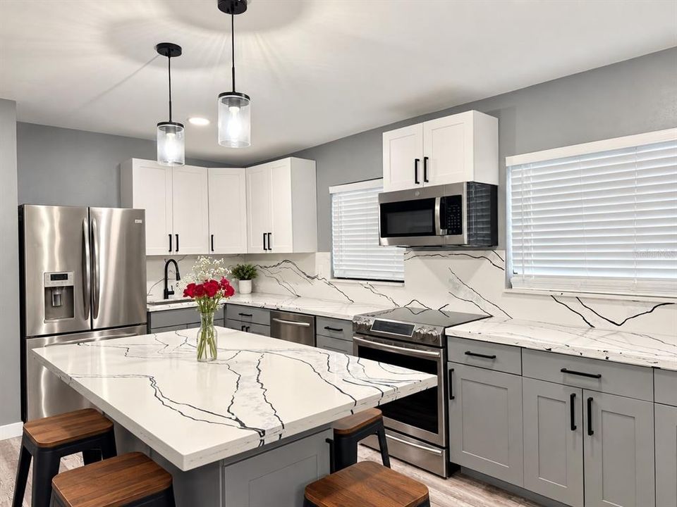 For Rent: $1,700 (2 beds, 2 baths, 960 Square Feet)
