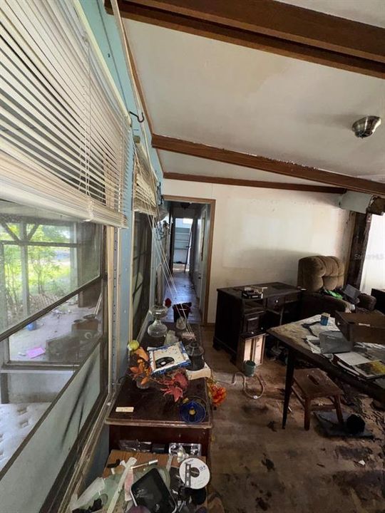 For Sale: $25,500 (2 beds, 2 baths, 630 Square Feet)