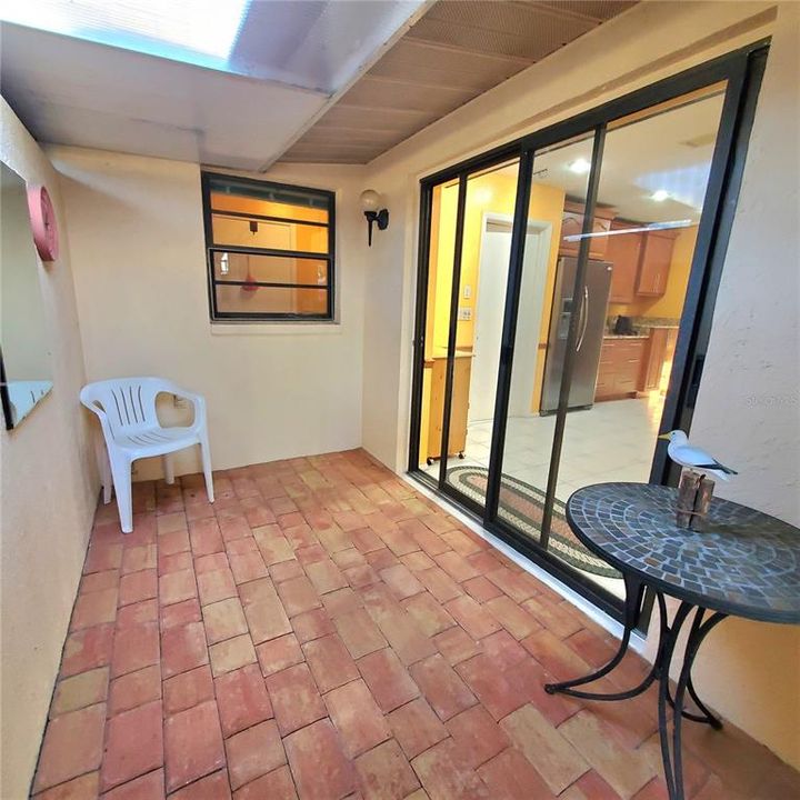 En Venta: $332,300 (2 camas, 2 baños, 1742 Pies cuadrados)