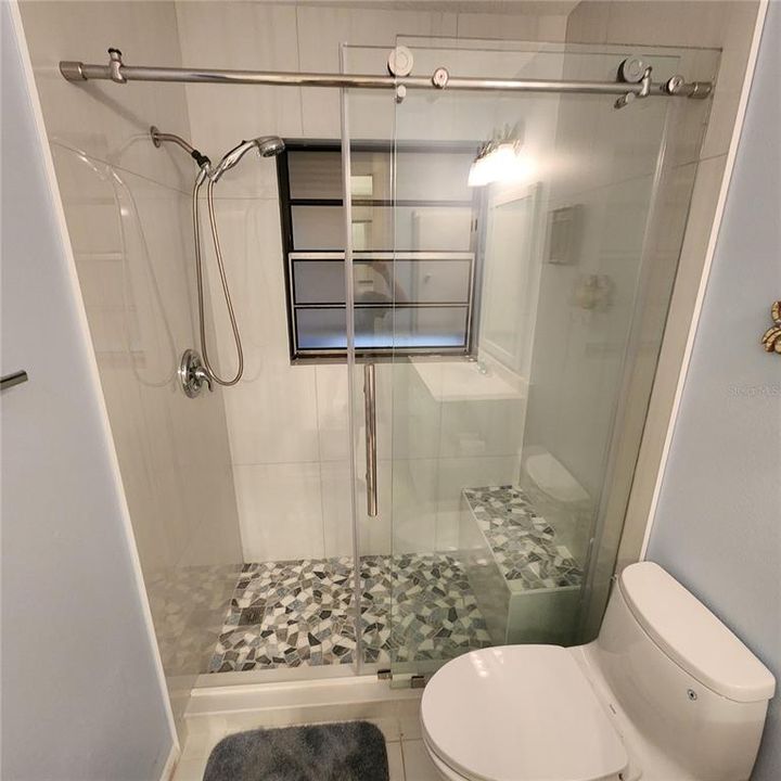 En Venta: $332,300 (2 camas, 2 baños, 1742 Pies cuadrados)