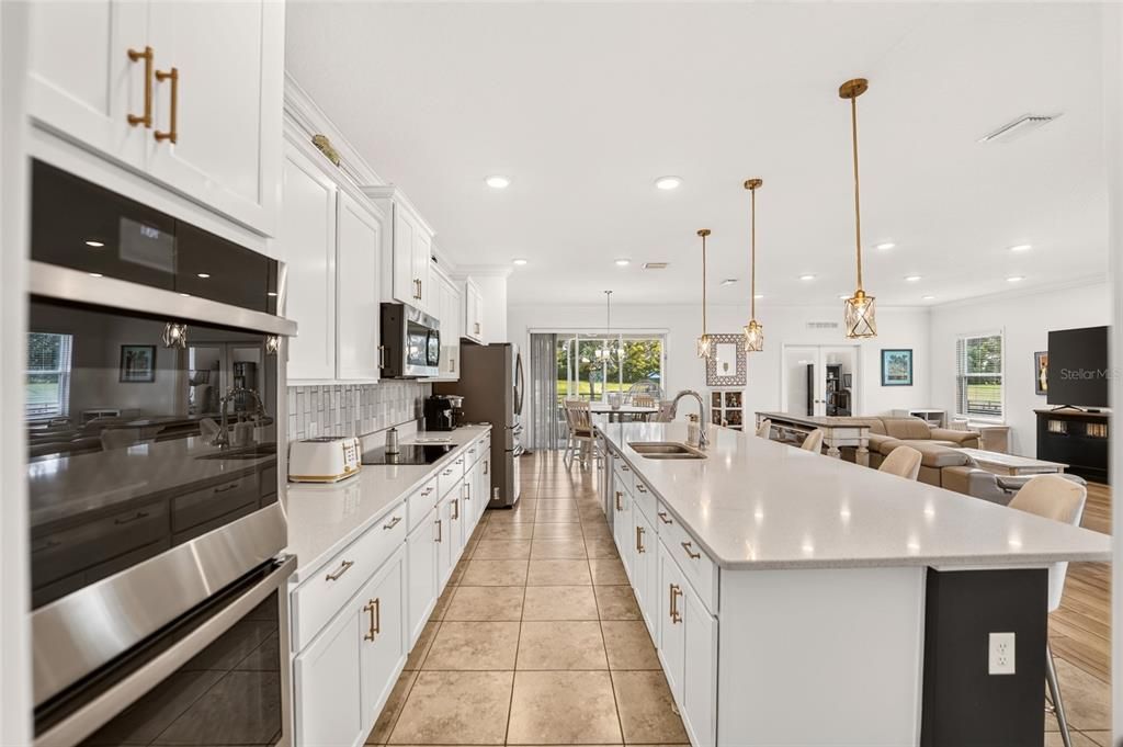En Venta: $649,000 (4 camas, 3 baños, 2926 Pies cuadrados)