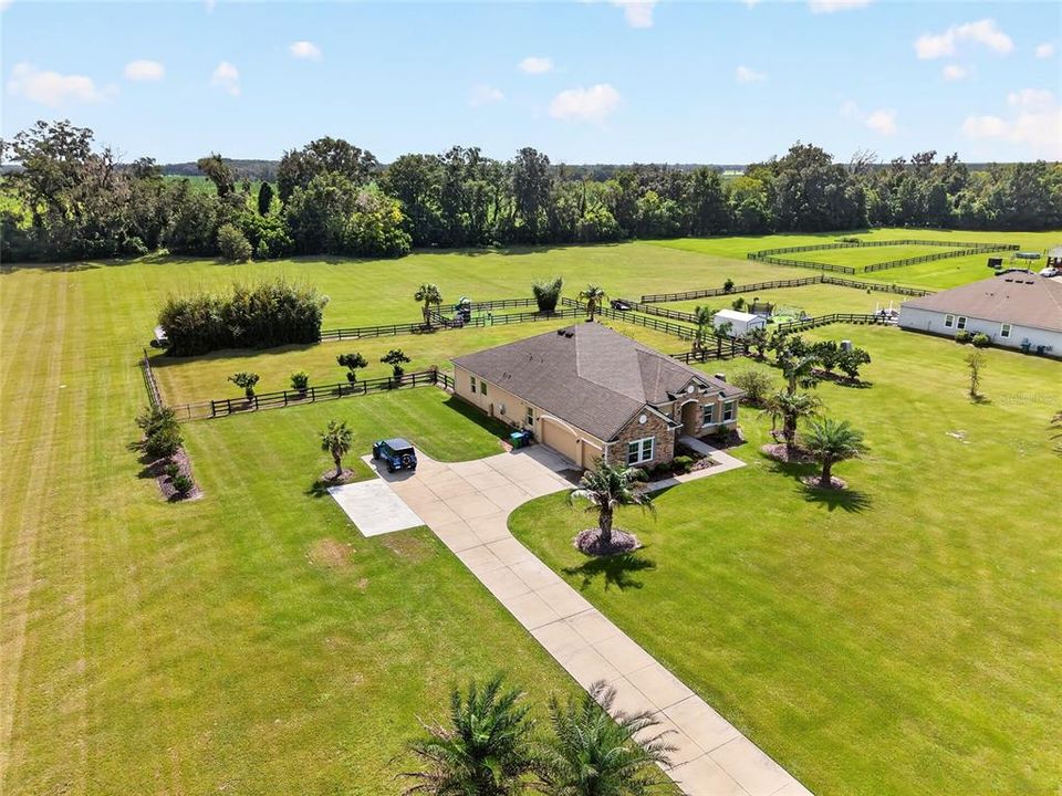 En Venta: $649,000 (4 camas, 3 baños, 2926 Pies cuadrados)