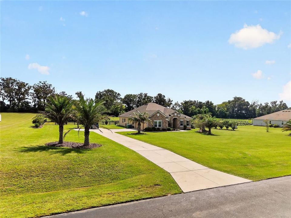 En Venta: $649,000 (4 camas, 3 baños, 2926 Pies cuadrados)