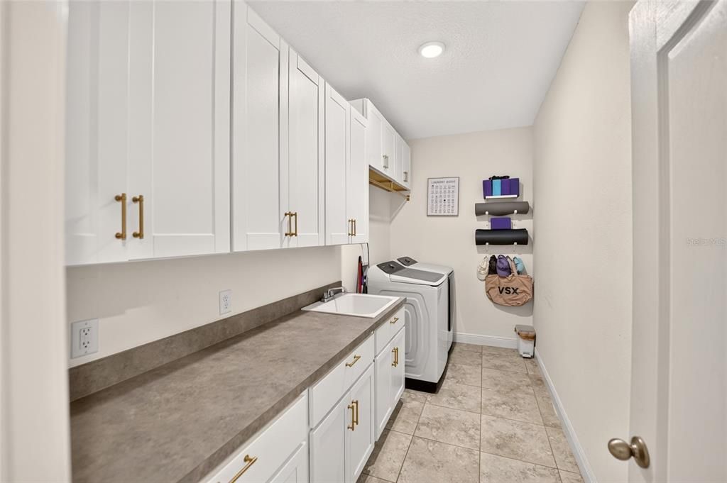 En Venta: $649,000 (4 camas, 3 baños, 2926 Pies cuadrados)