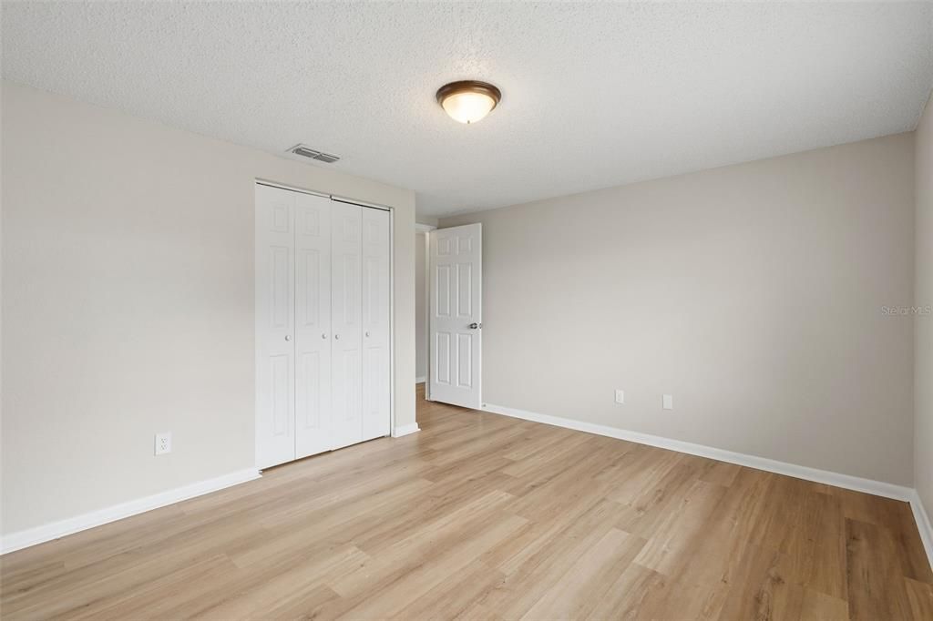 For Sale: $380,000 (3 beds, 2 baths, 1296 Square Feet)