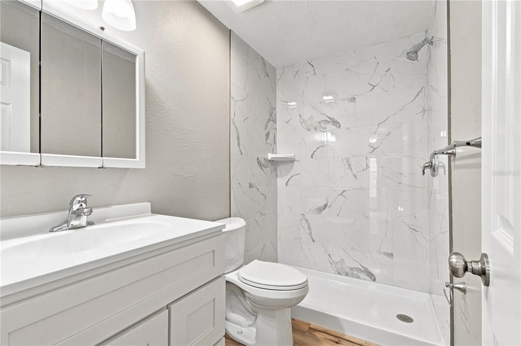 For Sale: $125,000 (2 beds, 2 baths, 864 Square Feet)