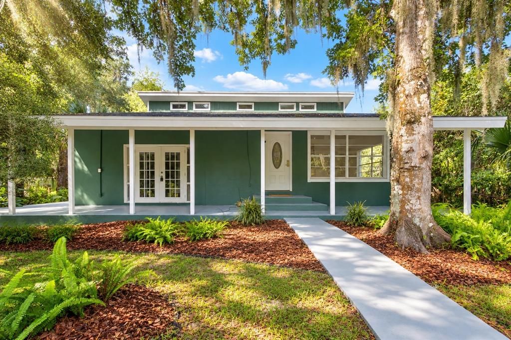 For Sale: $599,999 (4 beds, 4 baths, 2400 Square Feet)