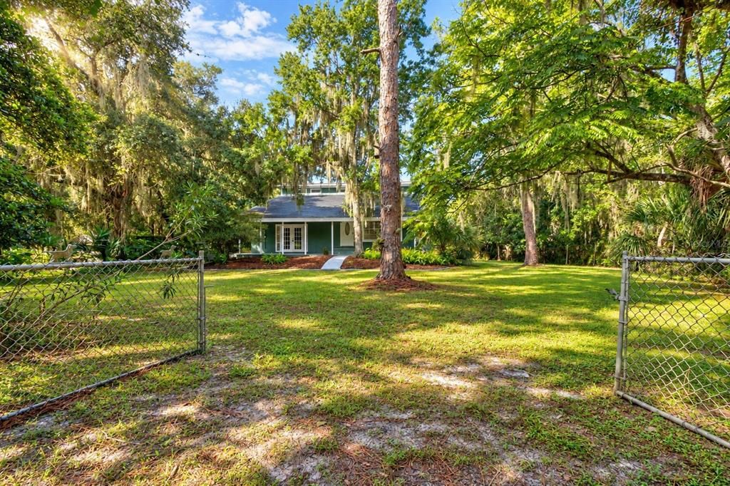 For Sale: $599,999 (4 beds, 4 baths, 2400 Square Feet)