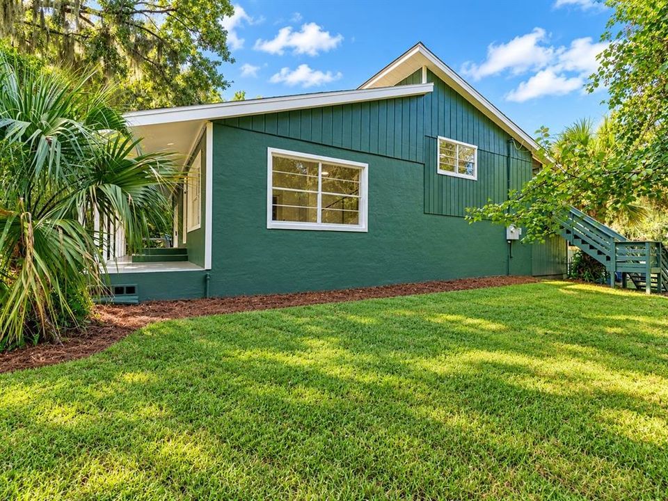 For Sale: $599,999 (4 beds, 4 baths, 2400 Square Feet)